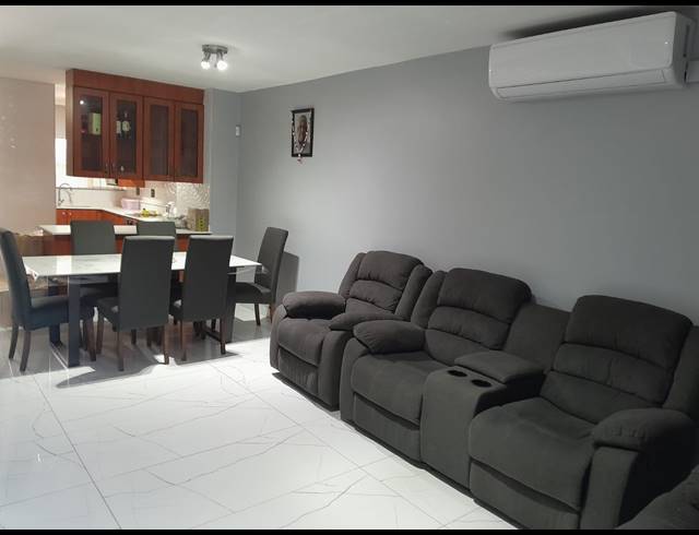 3 BEDROOM DUPLEX FOR SALE IN BLUFF
